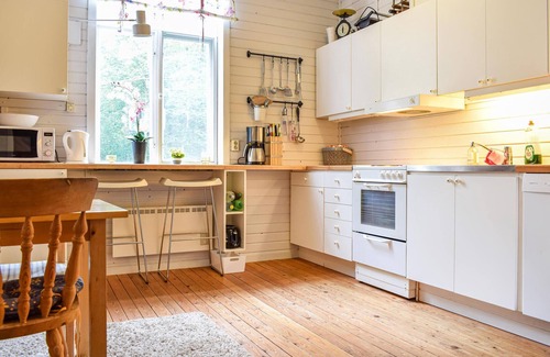 Asarum House | Cozy home in Asarum with WiFi