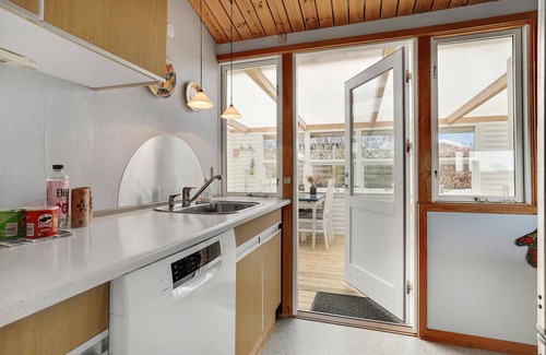 Næs House | Cozy home in Assens with house sea view