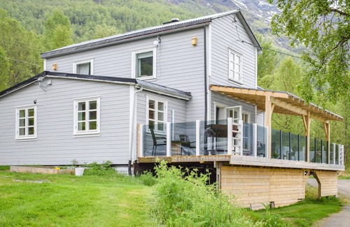 Botn House | Cozy home in Ballangen with WiFi