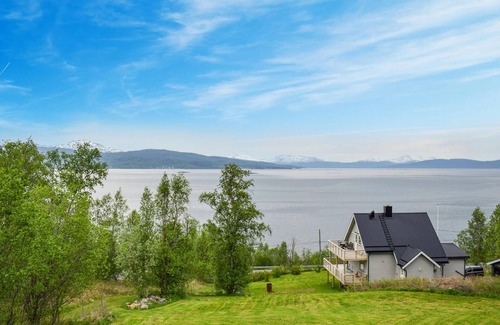 Botn House | Cozy home in Ballangen with WiFi