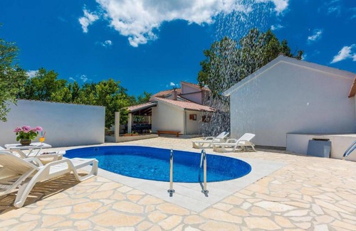 Bila Vlaka House | Cozy home in Bila Vlaka with kitchen