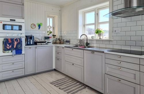 Bohus-Bjorko House | Cozy home in Bohus-Björkö with WiFi