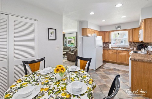 Bourbonnais House | Cozy Home In Bourbonnais-2 king beds close to O.N.U.