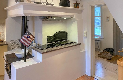 Malexander House | Cozy home in Boxholm with lake view