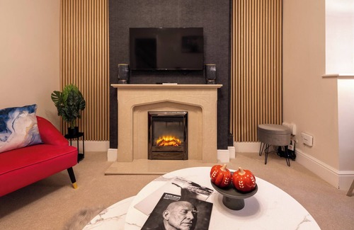 Staple Hill House | Cozy home in Bristol,Contractors, Relocation, Families, Parking, WIFI,SMARTTV