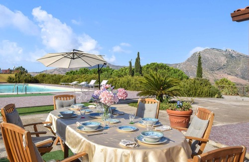 Caccamo House | Cozy home in Caccamo with kitchenette