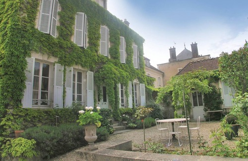 Chablis House | Cozy home in Chablis with WiFi