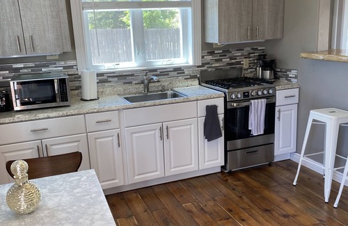 Monument House | Cozy home in downtown Monument built in the 1930's