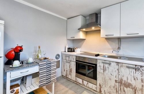 Sveti Juraj na Bregu House | Cozy home in Dragoslavec with kitchen