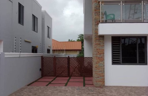 Santeo House | Cozy Home in East Legon Hills, Accra.
