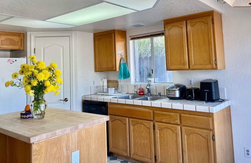 North Broadway House | Cozy Home in Escondido