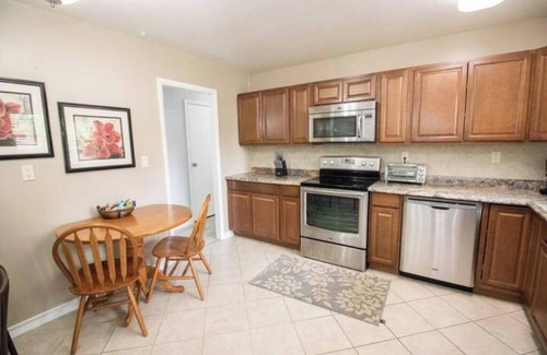 West Lafayette House | Cozy home in established neighborhood near Purdue
