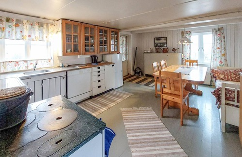 Forslov House | Cozy home in Förslöv with WiFi