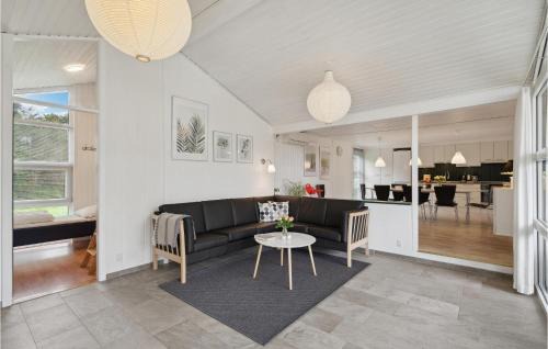 Ertebølle House | Cozy Home In Farsø With Sauna