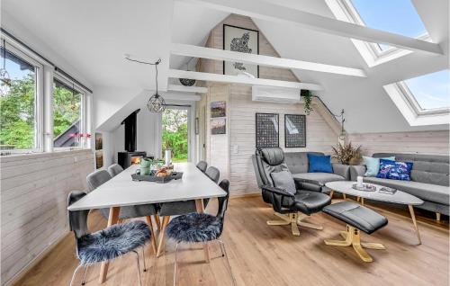 Reersø House | Cozy Home In Gørlev With House Sea View