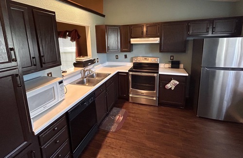 Acton House | Cozy home in Greenwood