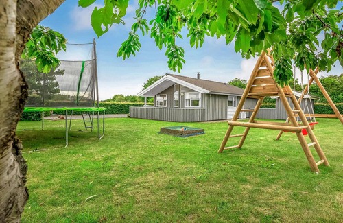 Flovt Strand House | Cozy home in Haderslev with sauna