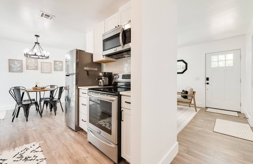 Edmond House | Cozy home in heart of Edmond