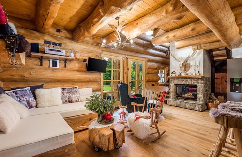 Hlevci House | Cozy home in Hlevci with sauna