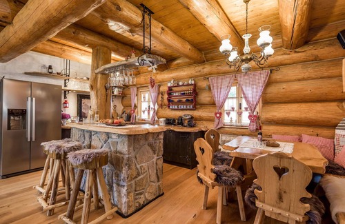Hlevci House | Cozy home in Hlevci with sauna