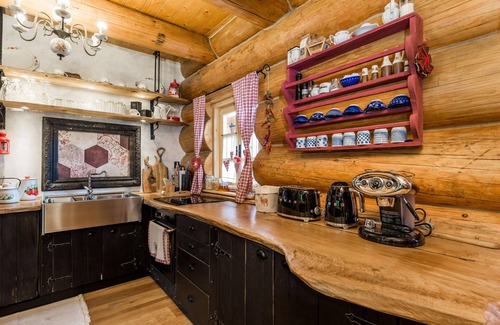 Hlevci House | Cozy home in Hlevci with sauna