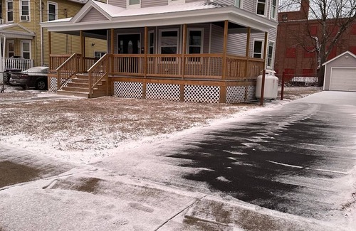 Holyoke House | Cozy Home in Holyoke with 3 bedrooms