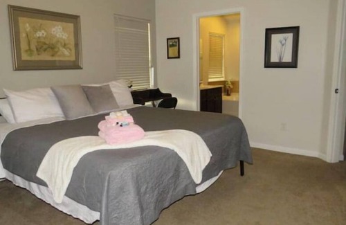 Northside House | Cozy Home in Jacksonville FL