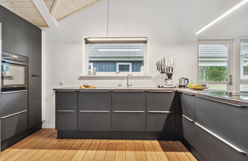 Bratten Strand House | Cozy home in Jerup with sauna