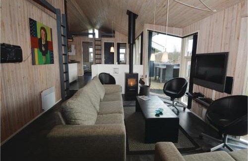 Pøt Strandby House | Cozy Home In Juelsminde With Sauna
