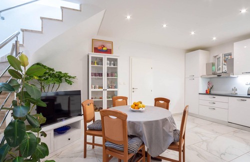 Kamenmost House | Cozy home in Kamenmost with sauna