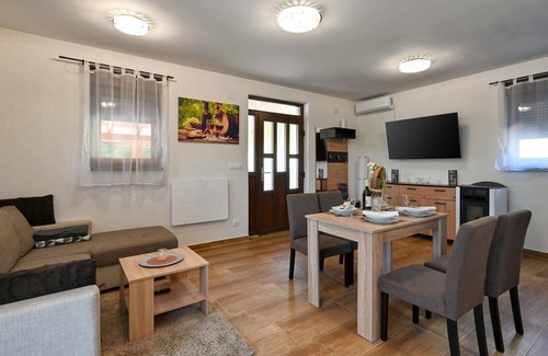 Selnica House | Cozy home in Kapelscak with sauna