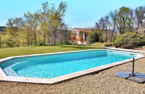 La Tour-d'Aigues House | Cozy home in La Tour D Aigues