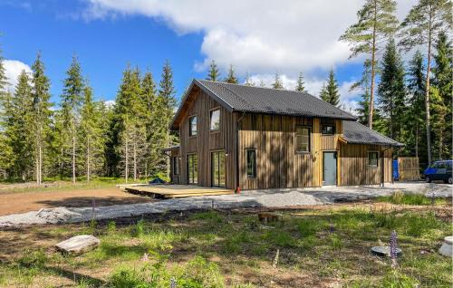 Ljungsarp House | Cozy Home In Ljungsarp With Sauna