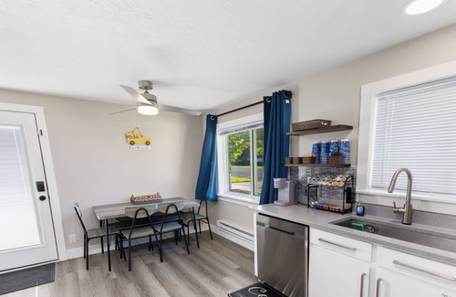 Logan House | Cozy home in Logan, close to USU