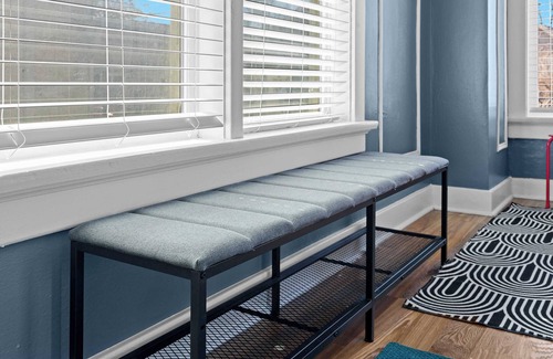 Schnitzelburg House | Cozy Home in Lou’s Art District | Perfect for WFH!