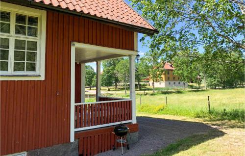 Mantorp House | Cozy Home In Mantorp With Wifi