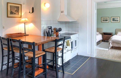 Mantorp House | Cozy Home In Mantorp With Wifi