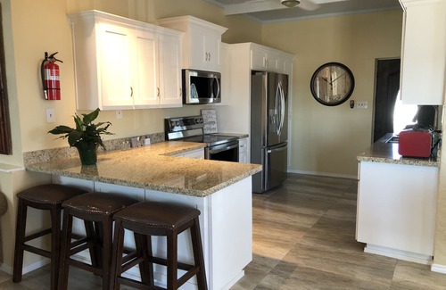 Mercedes Apartment | Cozy Home in mid valley, 3 minutes away from outlets.