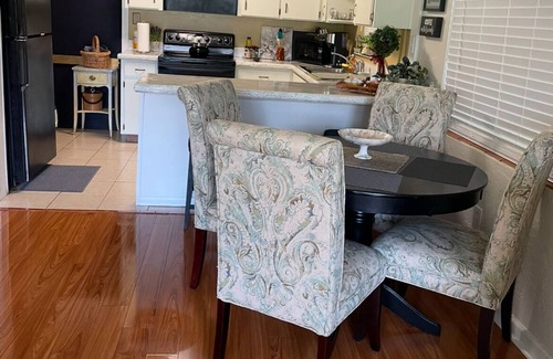 Ocala House | COZY HOME in OCALA Downtown area, nearnDowntown square events and fine dining.