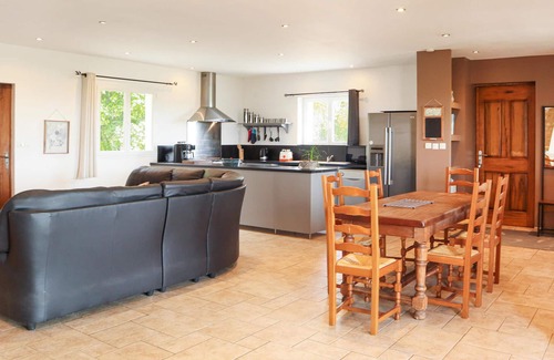 Orgnac-l'Aven House | Cozy home in Orgnac-l'Aven with WiFi
