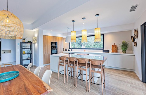 Puimisson House | Cozy home in PUIMISSON with WiFi