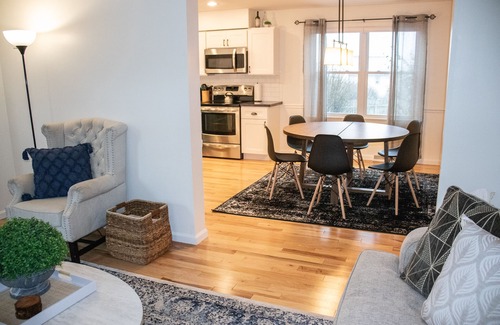 Salunga House | Cozy Home in Quiet Neighborhood