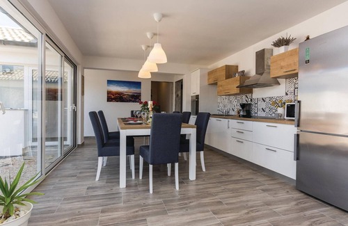 Velim House | Cozy home in Radosinovci with kitchen