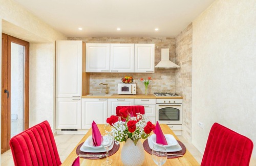 Rojnici House | Cozy home in Rojnici with WiFi
