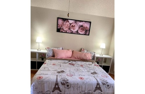 Southeast Arlington House | Cozy Home in S. Arlington, 20min to ATT Std/6 Flag