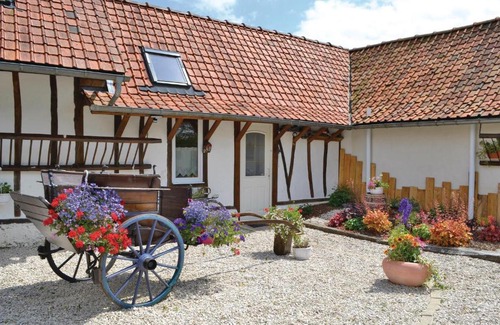 Bourthes House | Cozy Home In Senlecques With Wifi