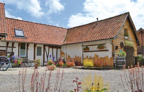 Bourthes House | Cozy Home In Senlecques With Wifi
