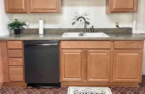 Shelbyville House | Cozy Home in Shelbyville, 10 min to Casino!