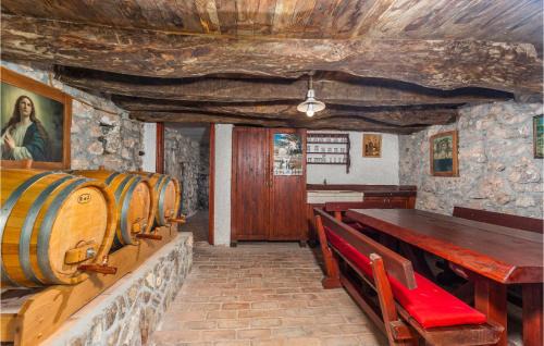 Sveti Vid Dobrinjski House | Cozy Home In Sveti Vid Dobrinjski With Sauna