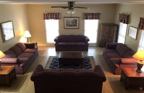 Pineland House | Cozy home in the woods close to Ebenezer Creek.